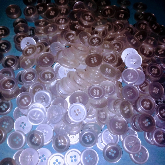 Designer Buttons - Picture 13 of 15